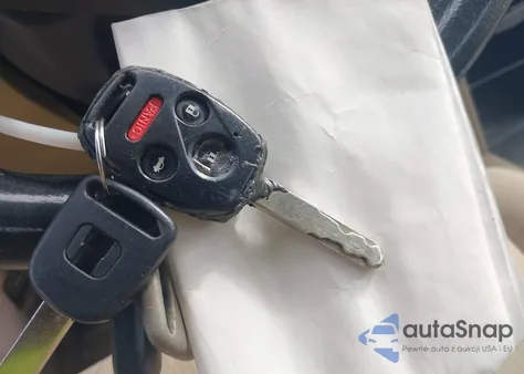 2011 Honda Accord 2.4 Lx-P z USA, uszkodzony, nr VIN 1HGCP2F48BA086204